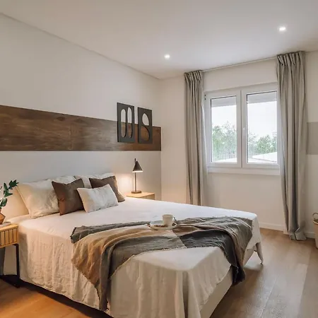 Apartmán Ofir - 2 Bedrooms And Office In Alvalade *