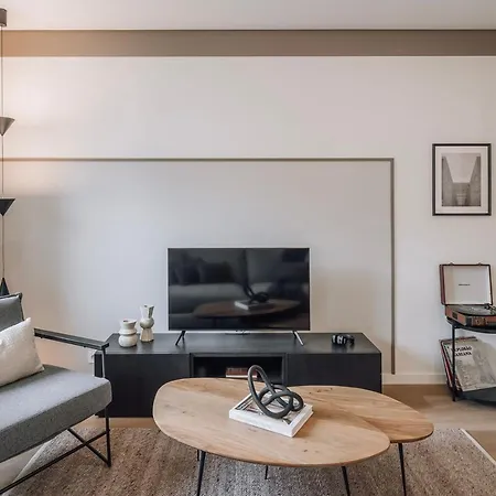Ofir - 2 Bedrooms And Office In Alvalade Apartment *