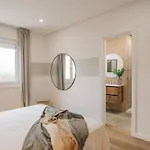 Ofir - 2 Bedrooms And Office In Alvalade Appartamento Lisbona