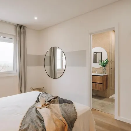 Ofir - 2 Bedrooms And Office In Alvalade Apartamento Lisboa